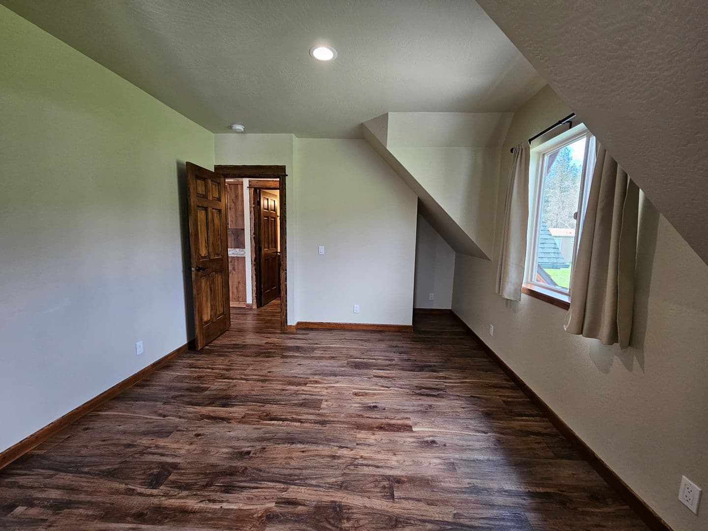 Grants Pass Apartment: 366 Ponderosa Lane