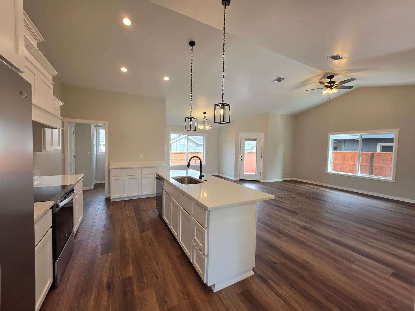 Grants Pass House: 2812 Elmer Nelson Lane