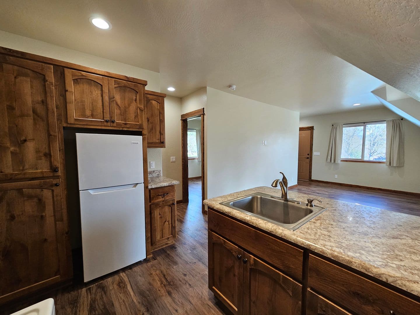 Grants Pass Apartment: 366 Ponderosa Lane