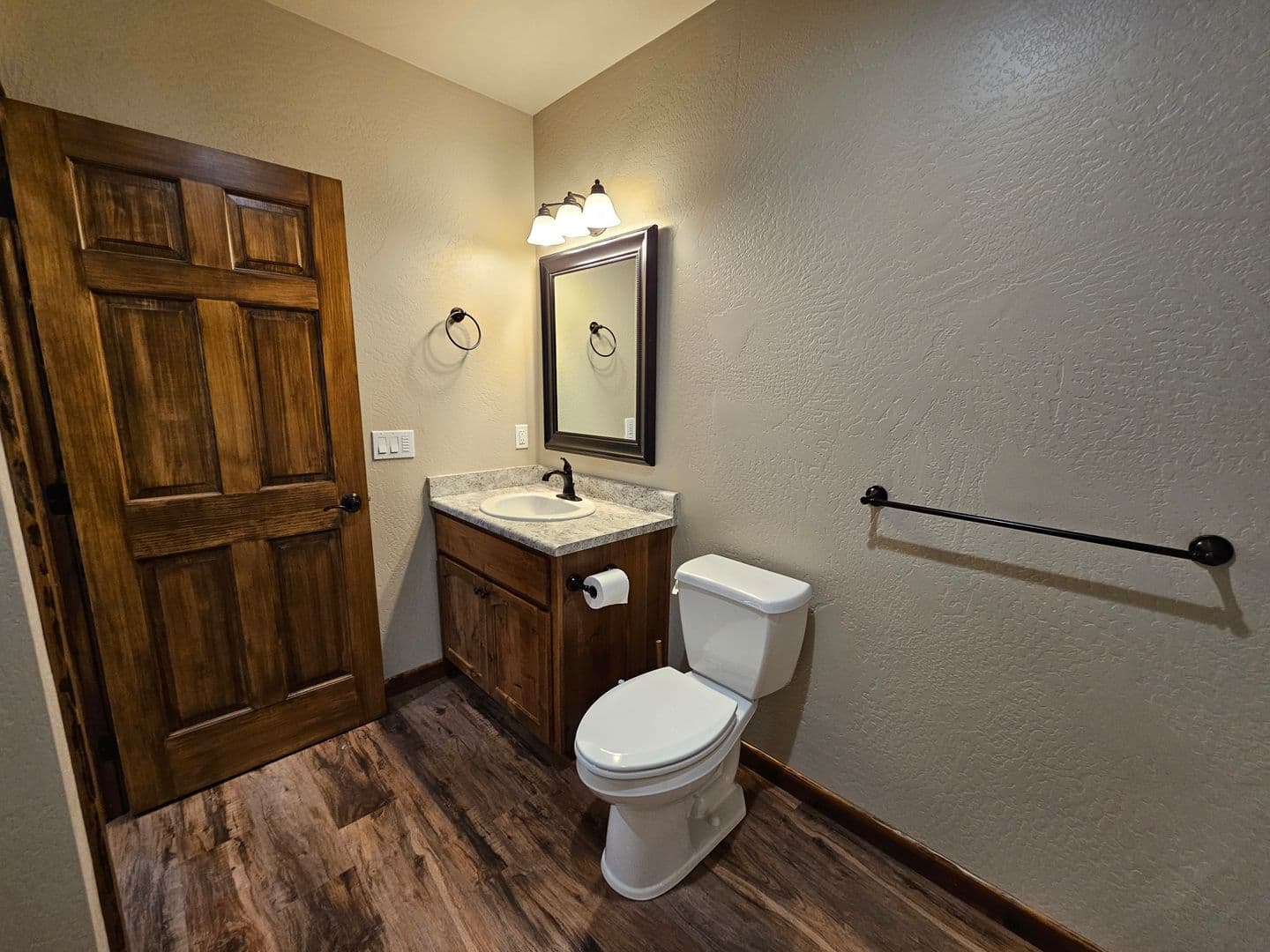 Grants Pass Apartment: 366 Ponderosa Lane