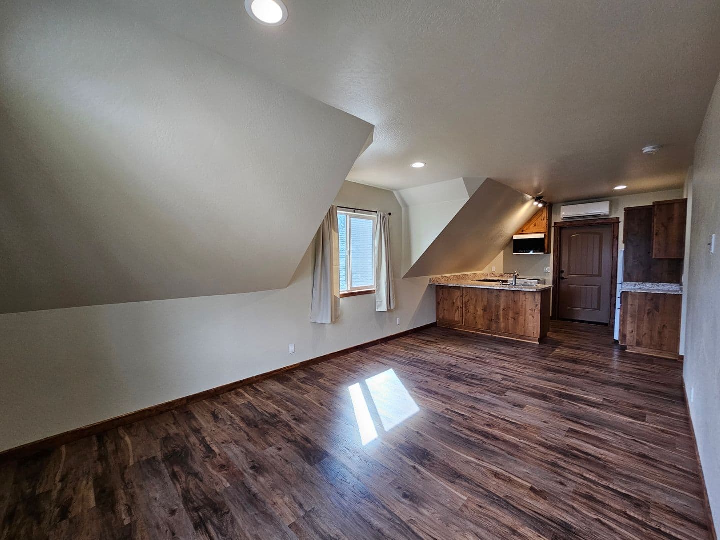 Grants Pass Apartment: 366 Ponderosa Lane