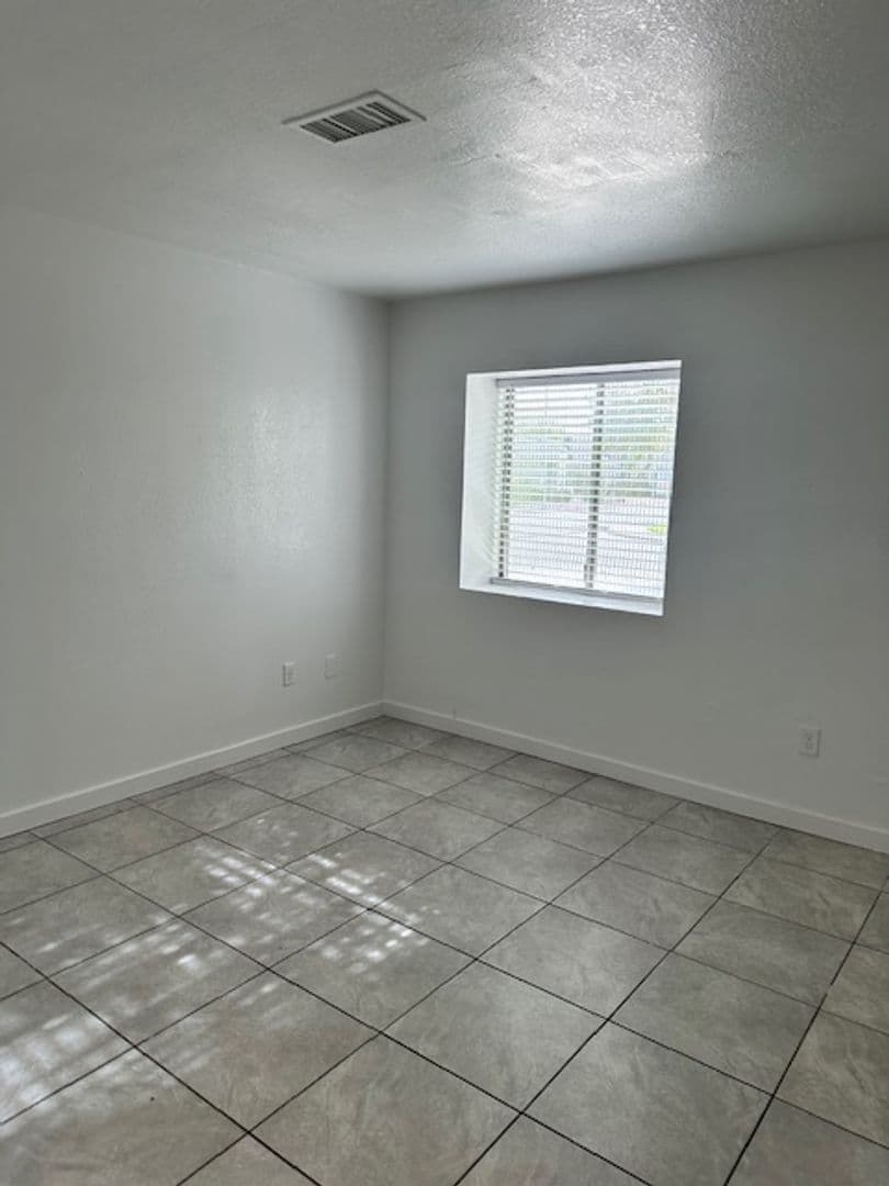 Phoenix Apartment: 5318 W. Turney Avenue