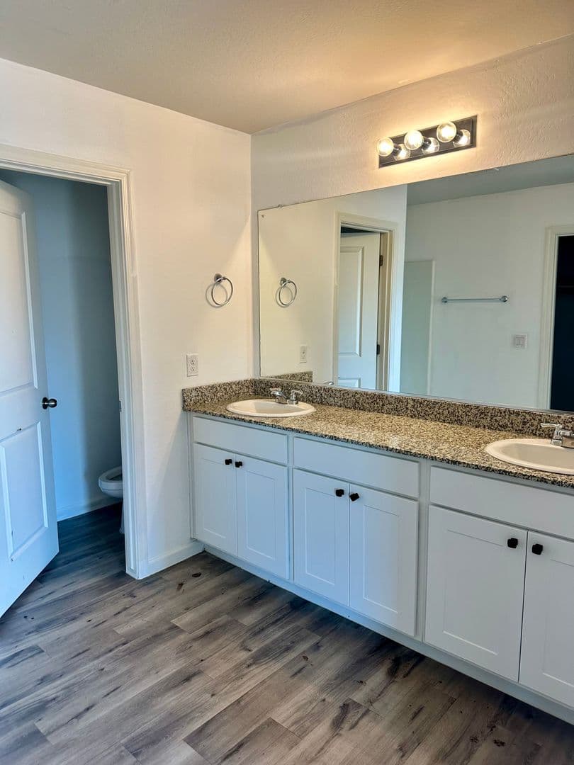 Casa Grande House: 2051 E. Velvet Place