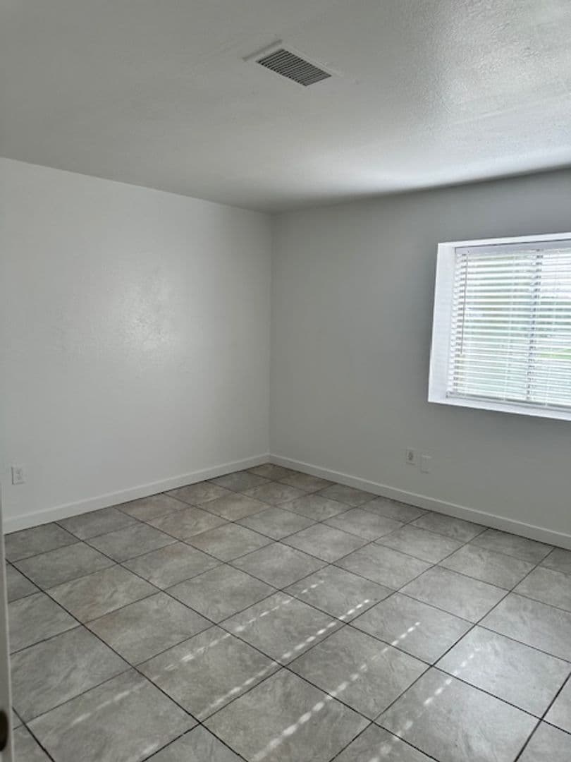 Phoenix Apartment: 5318 W. Turney Avenue