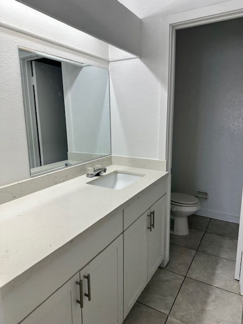 Phoenix Apartment: 5318 W. Turney Avenue