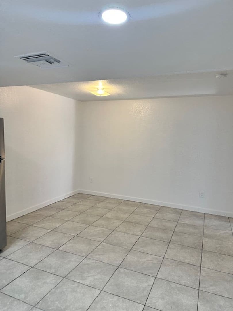 Phoenix Apartment: 5318 W. Turney Avenue