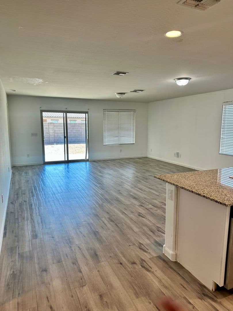 Casa Grande House: 2051 E. Velvet Place