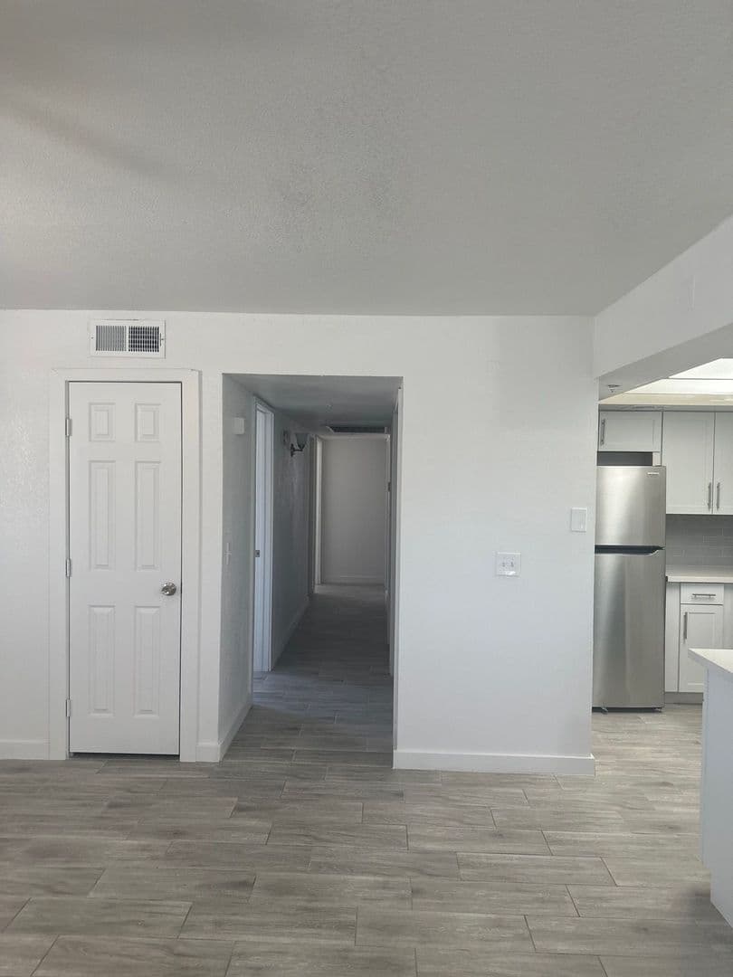 Phoenix Apartment: 13211 N. 21st Place