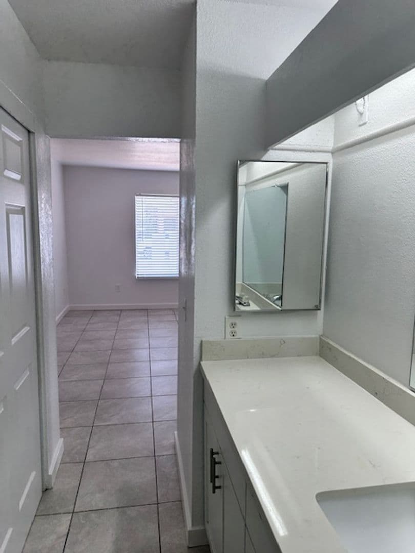 Phoenix Apartment: 5318 W. Turney Avenue