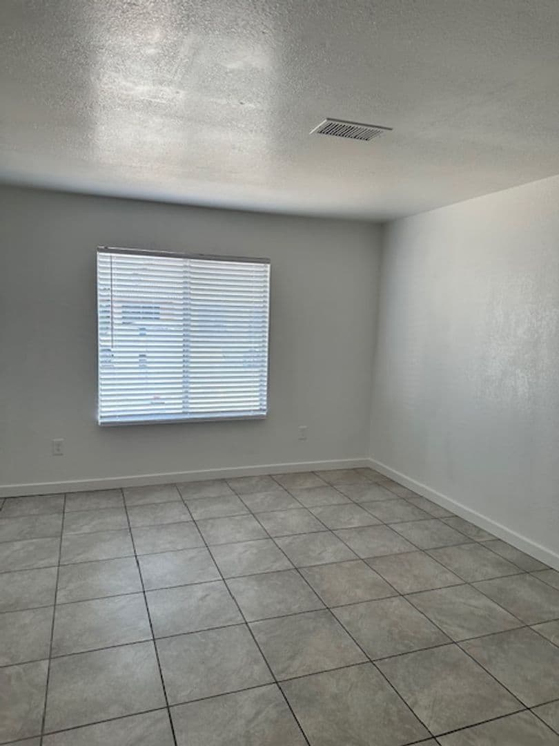 Phoenix Apartment: 5318 W. Turney Avenue