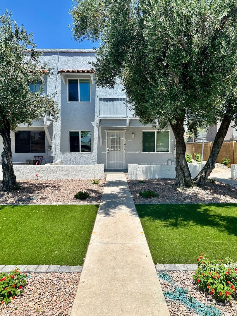Phoenix Apartment: 1504 E Indianola Ave.