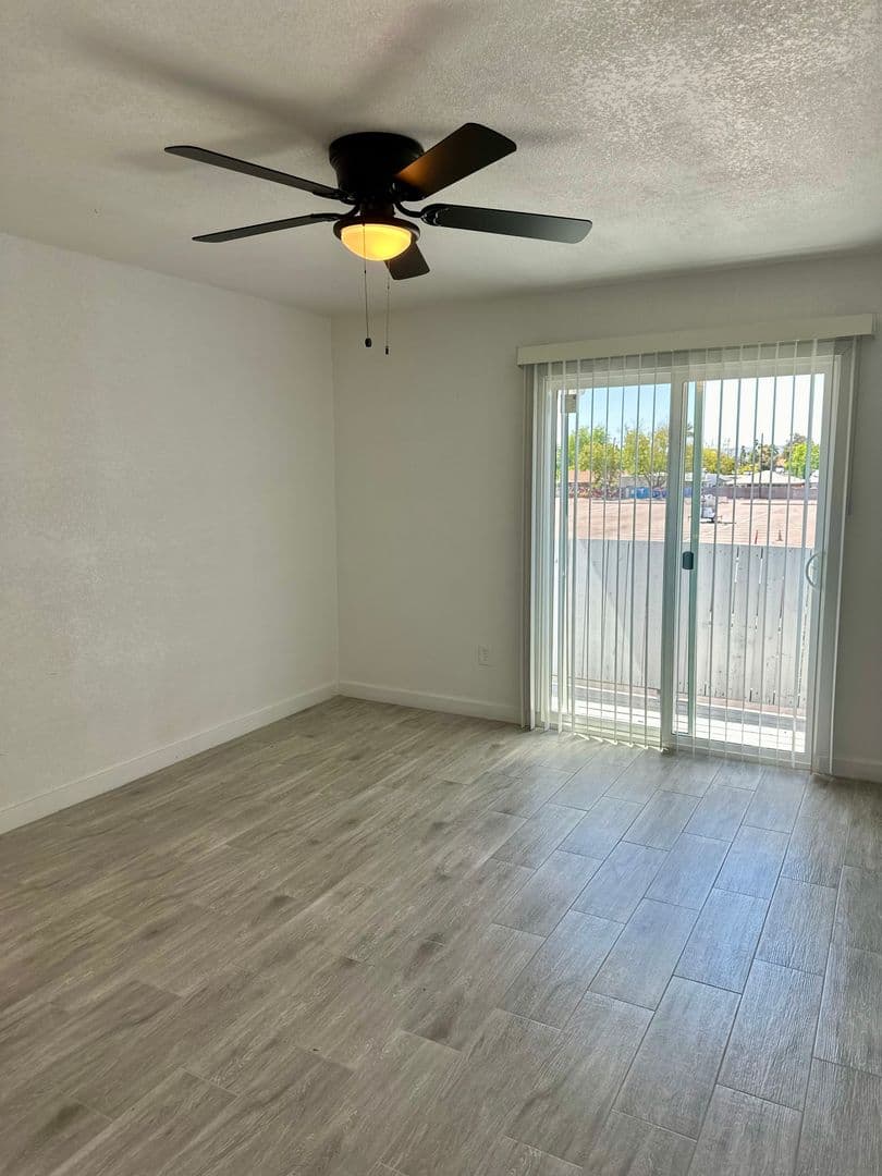 Phoenix Apartment: 1504 E Indianola Ave.