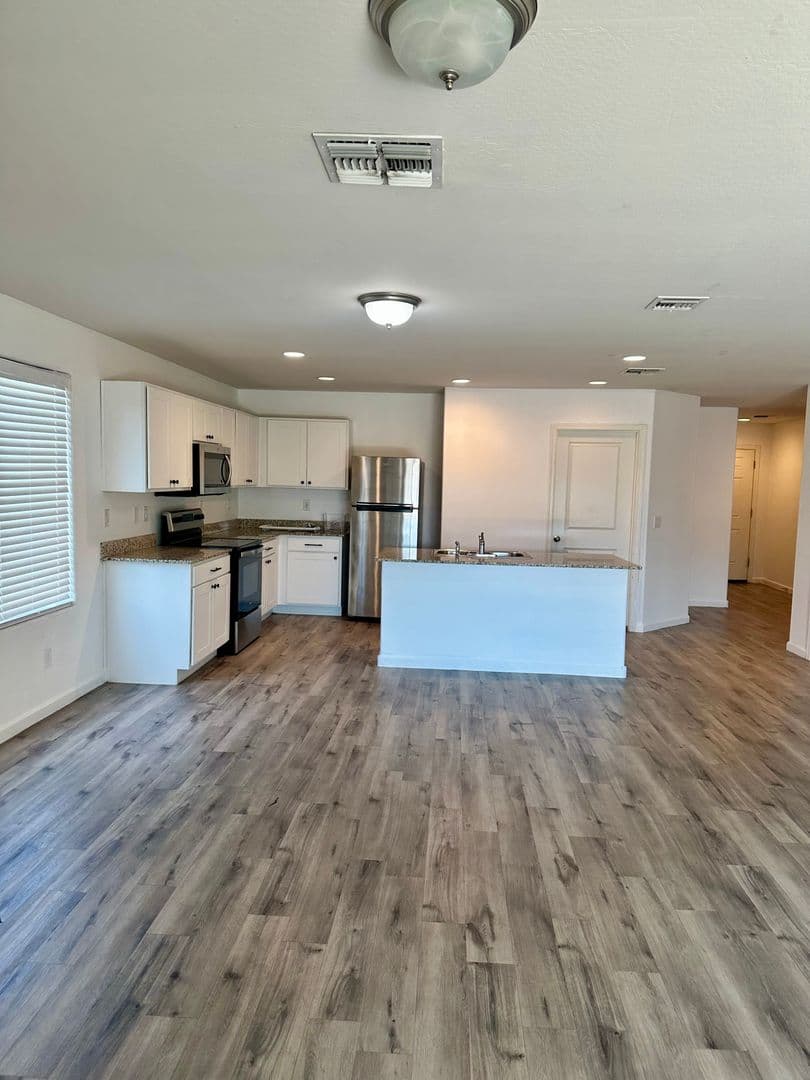 Casa Grande House: 2051 E. Velvet Place