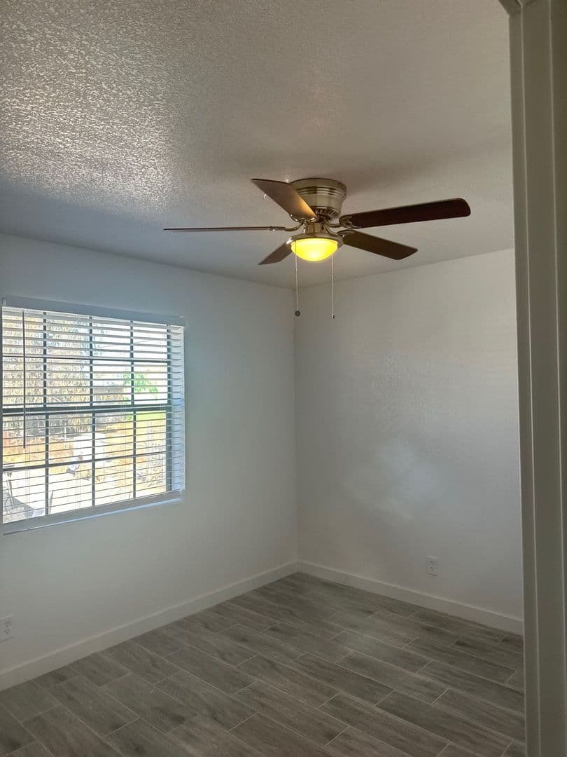 Phoenix Apartment: 13211 N. 21st Place