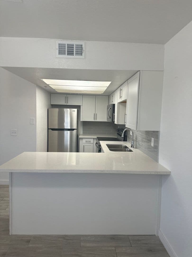 Phoenix Apartment: 13211 N. 21st Place