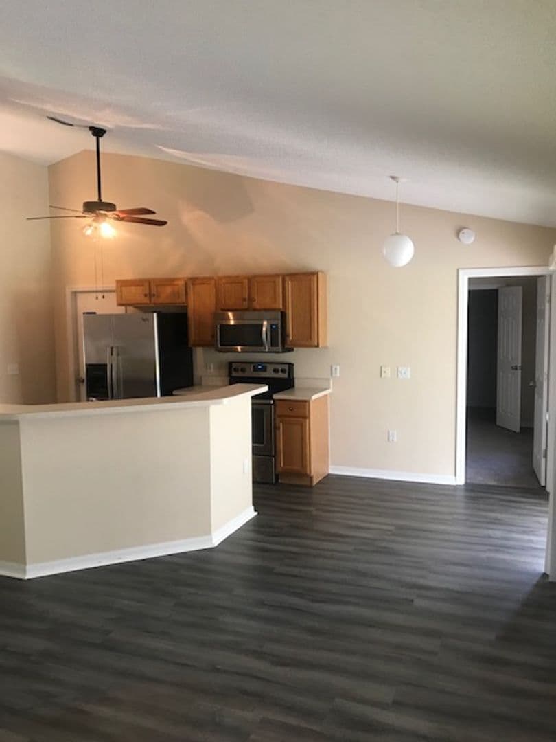 Spring Hill House: 9035 Horizon Drive
