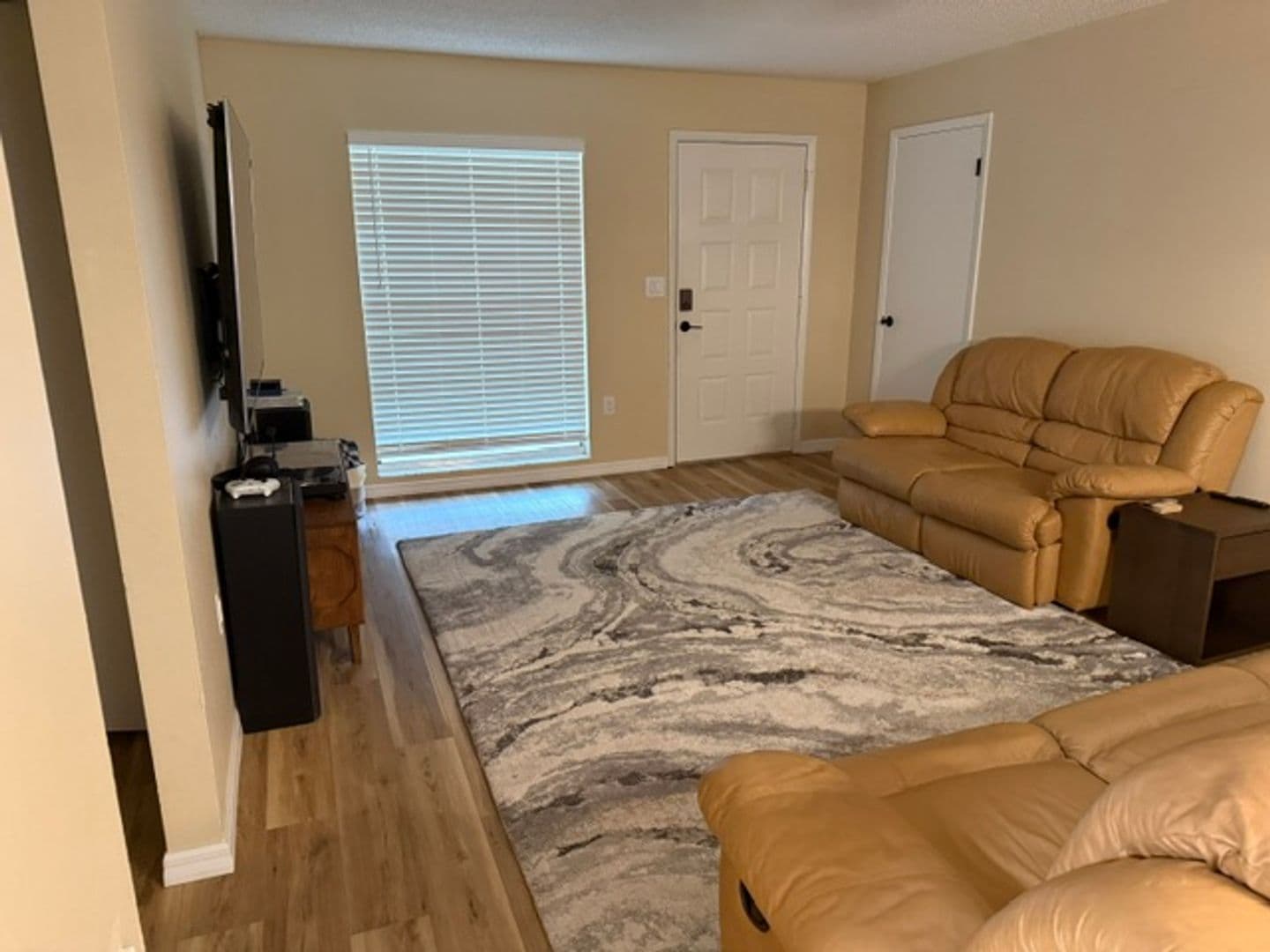 Spring Hill House: 5427 Berrien Avenue