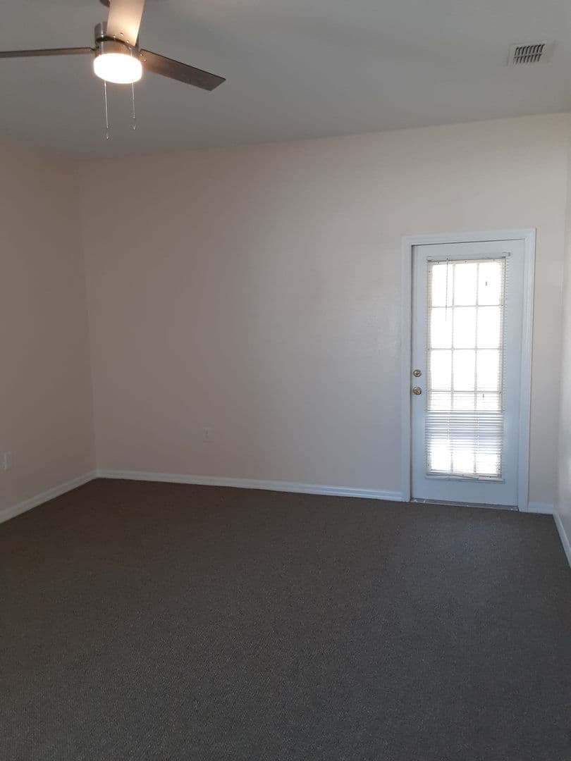 Spring Hill House: 13409 Short Court