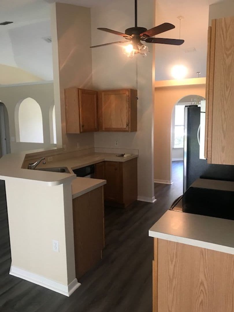 Spring Hill House: 9035 Horizon Drive