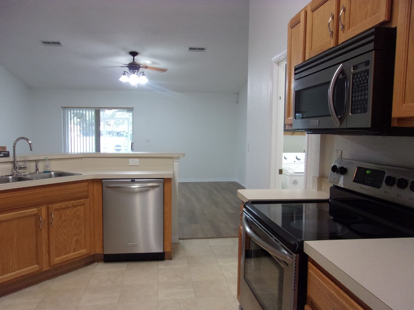 Spring Hill House: 14237 Spring Hill Drive
