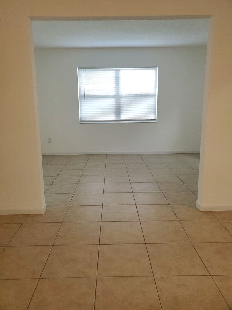 Spring Hill House: 4217 Drummond Avenue