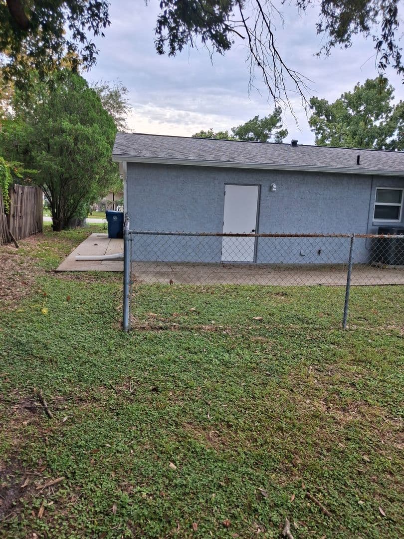 Spring Hill House: 4217 Drummond Avenue