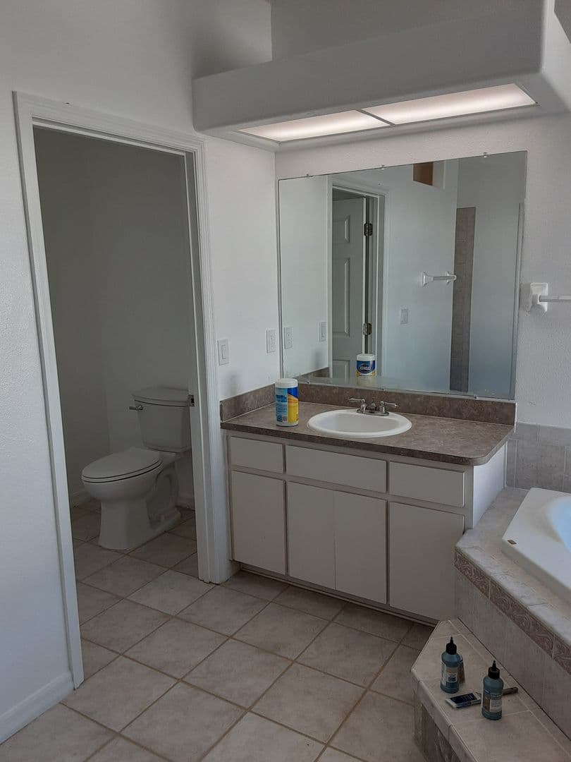 Spring Hill House: 13409 Short Court