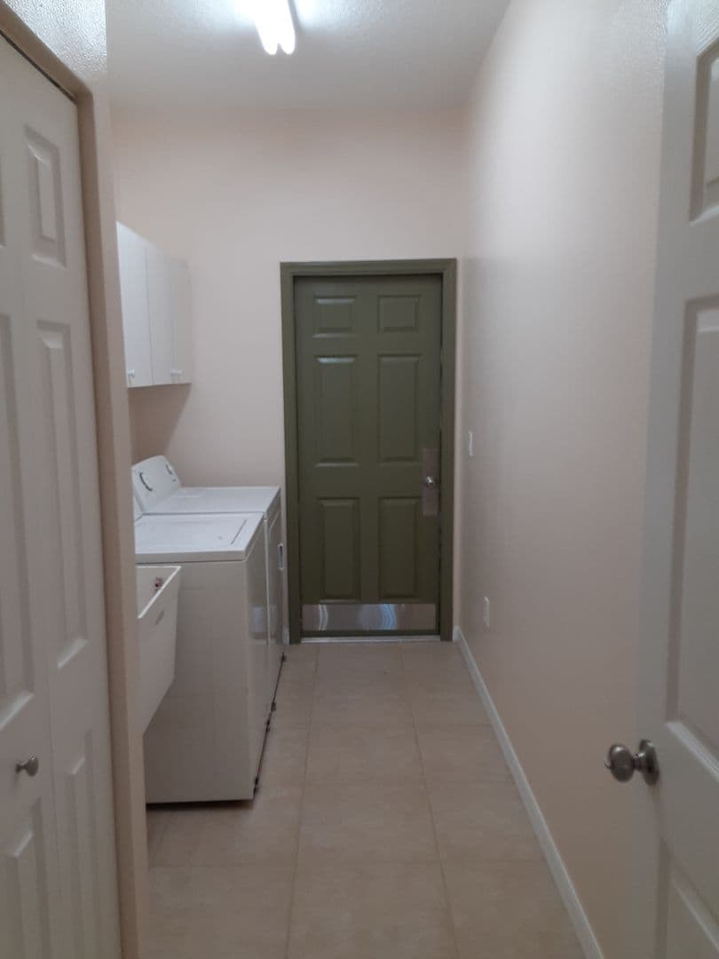 Spring Hill House: 13409 Short Court