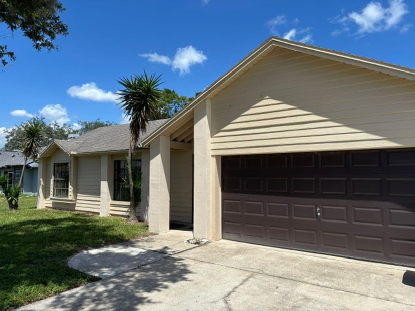 Spring Hill House: 3206 Ambassador Avenue