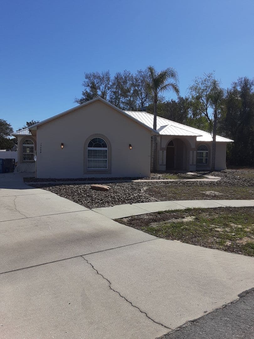 Spring Hill House: 13409 Short Court