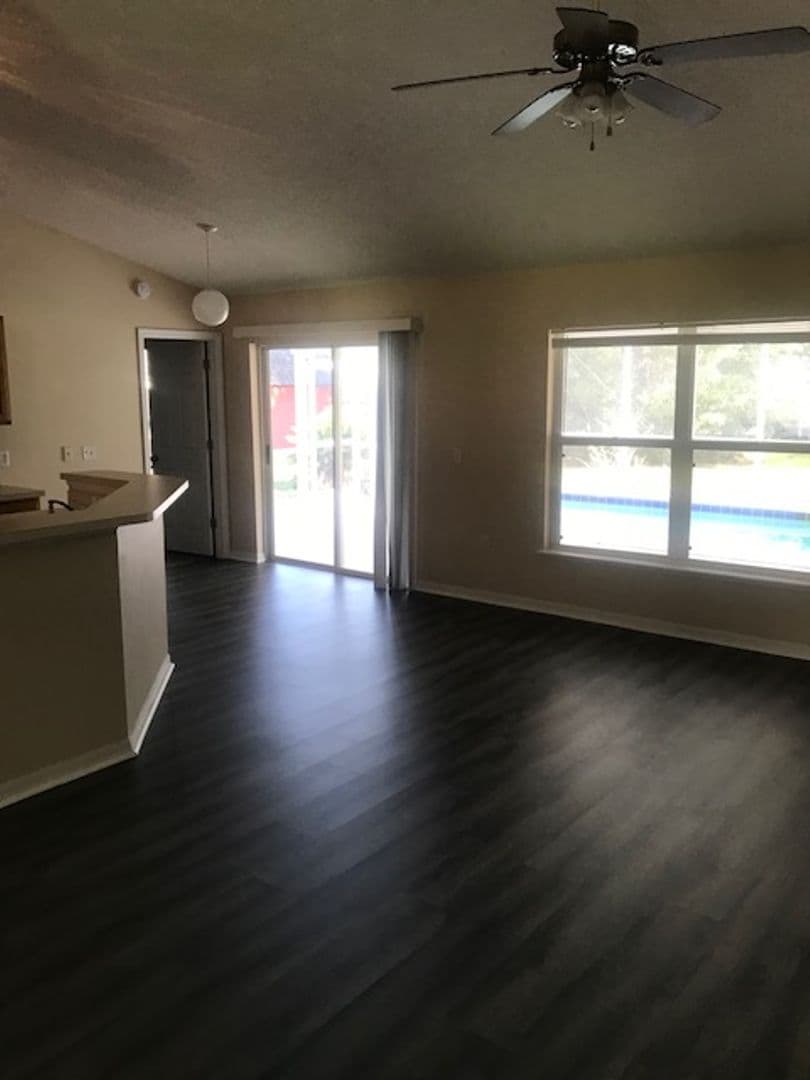 Spring Hill House: 9035 Horizon Drive