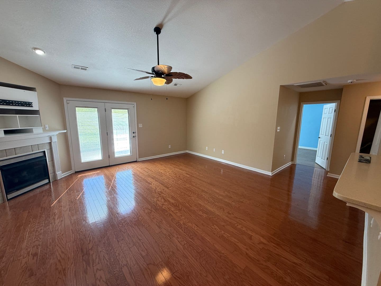 Knoxville House: 8801 Carriage House Way - 8801 Carriage House Way
