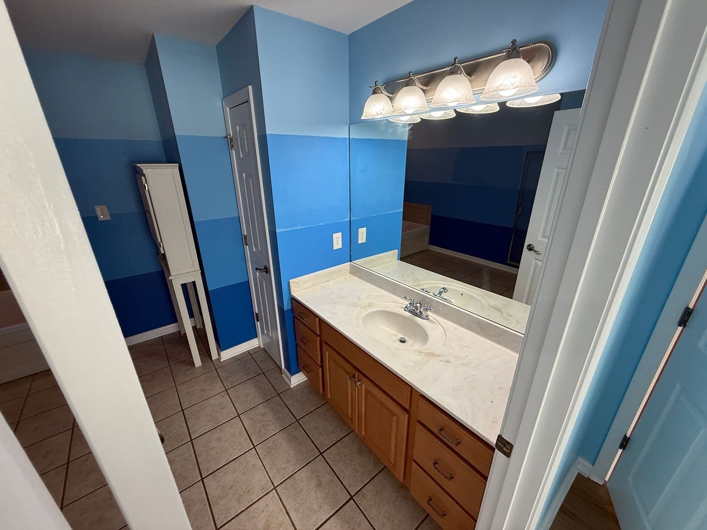 Knoxville House: 8801 Carriage House Way - 8801 Carriage House Way