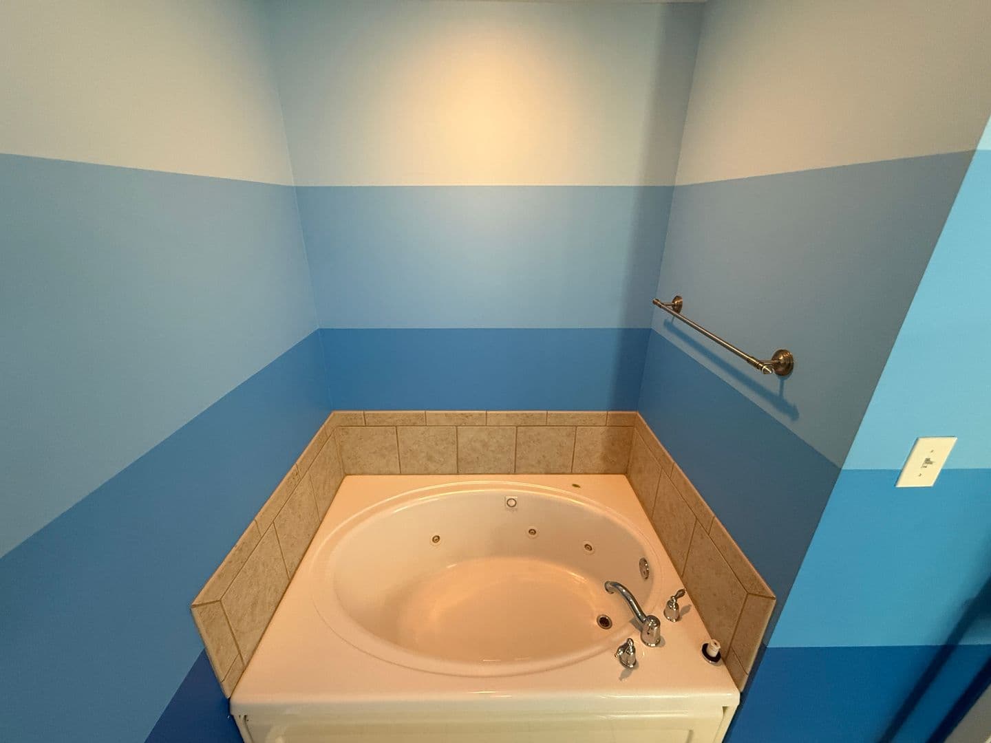 Knoxville House: 8801 Carriage House Way - 8801 Carriage House Way