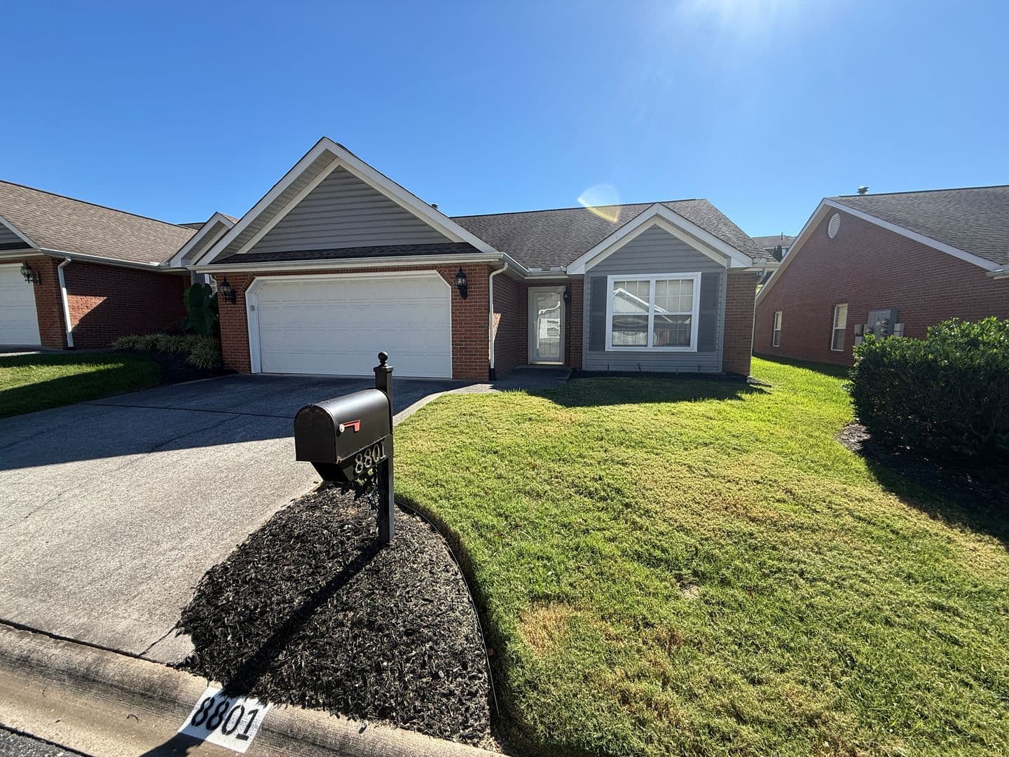 Knoxville House: 8801 Carriage House Way - 8801 Carriage House Way
