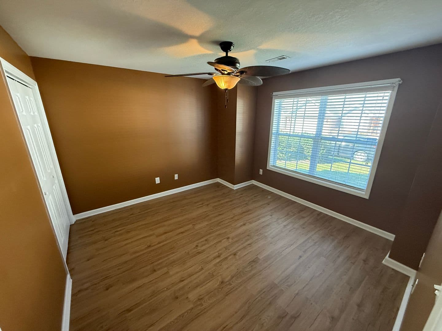 Knoxville House: 8801 Carriage House Way - 8801 Carriage House Way