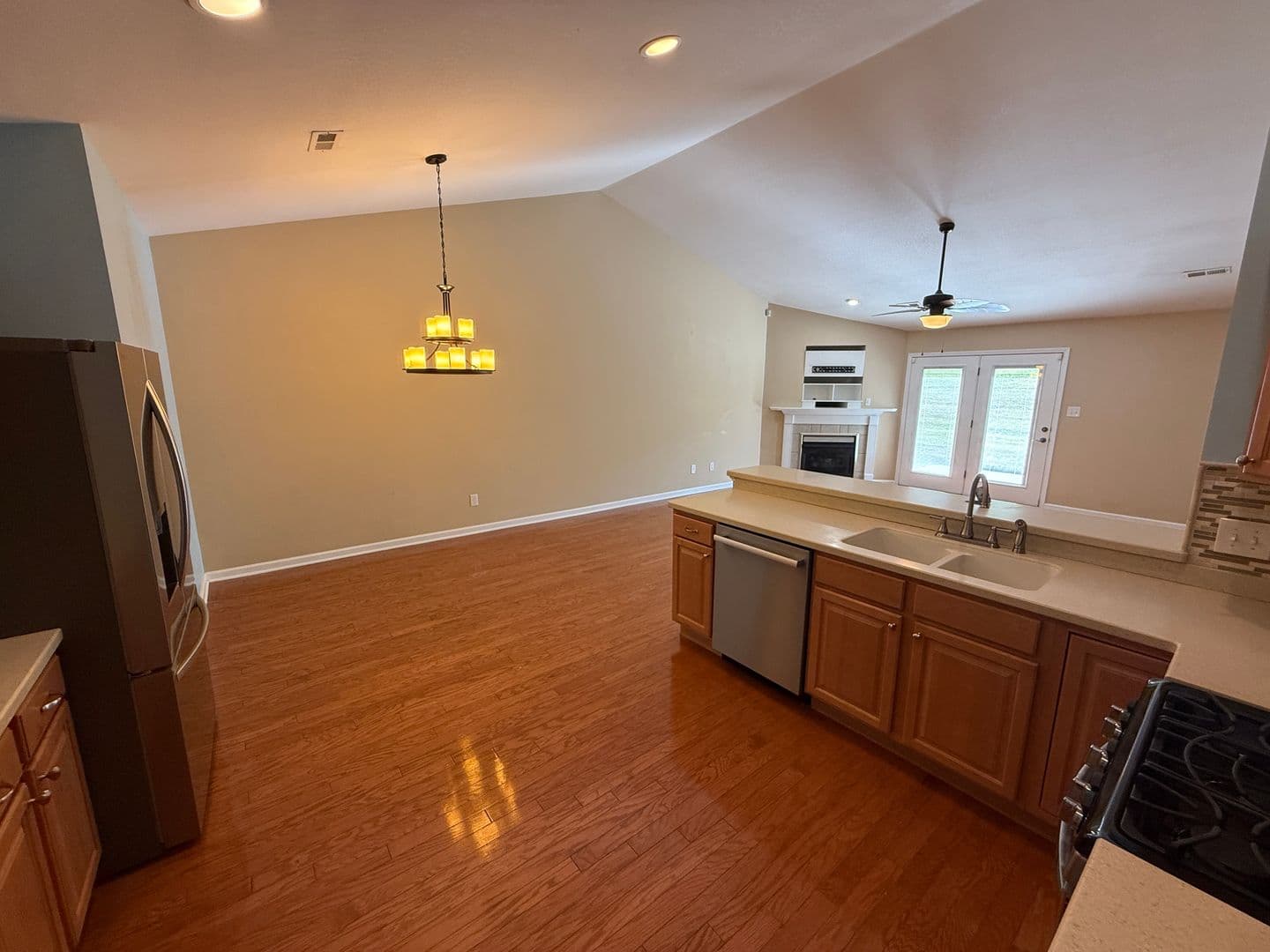Knoxville House: 8801 Carriage House Way - 8801 Carriage House Way