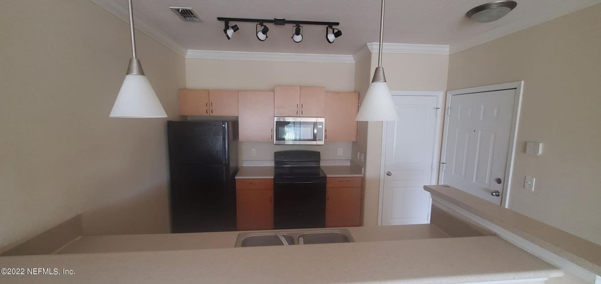 Jacksonville Apartment: 8290 Gate Parkway W