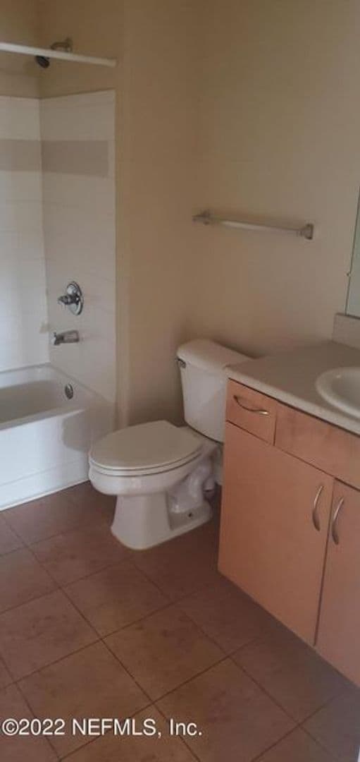 Jacksonville Apartment: 8290 Gate Parkway W