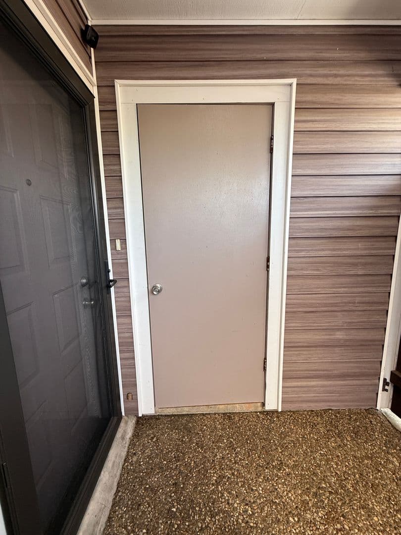 Shreveport House: 4111 Pines Rd.