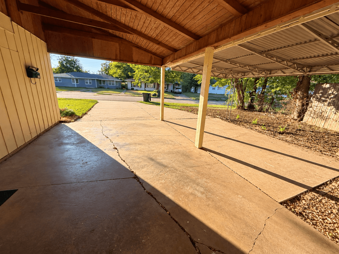 Bossier City House: 1320 Mark Ave