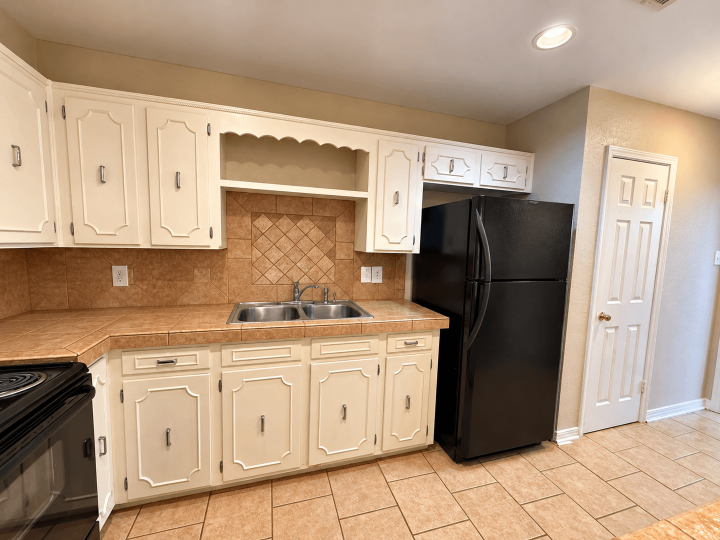 Shreveport House: 4111 Pines Rd.