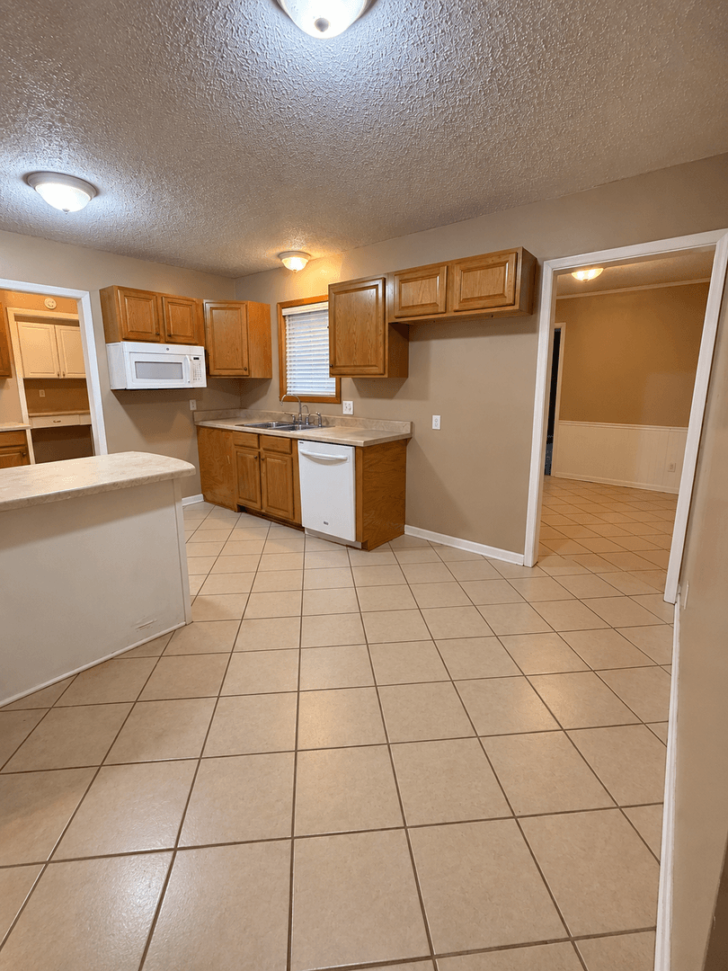 Bossier City House: 1219 Gladiolus