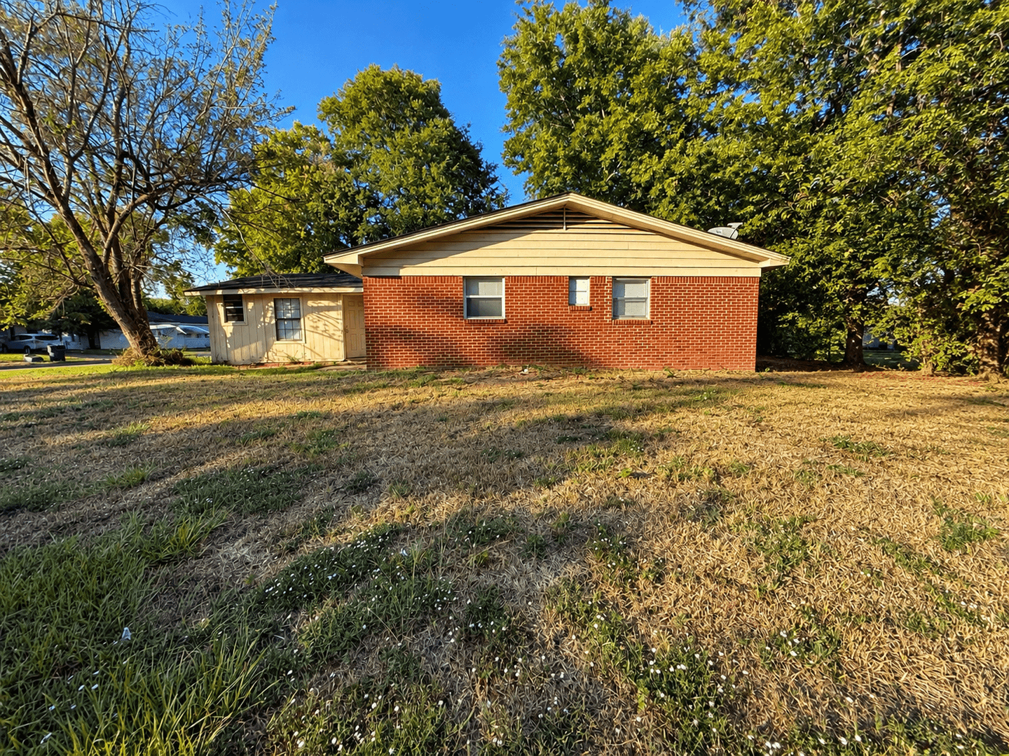 Bossier City House: 1320 Mark Ave