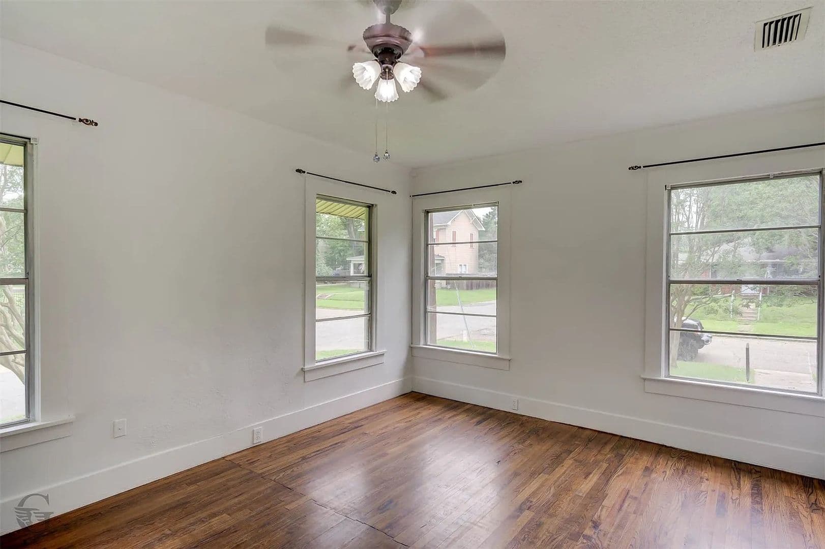 Shreveport House: 859 Linden Street