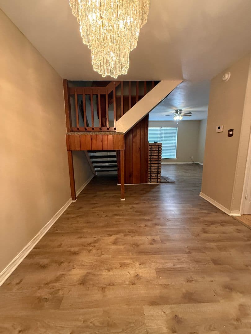 Shreveport House: 4111 Pines Rd.
