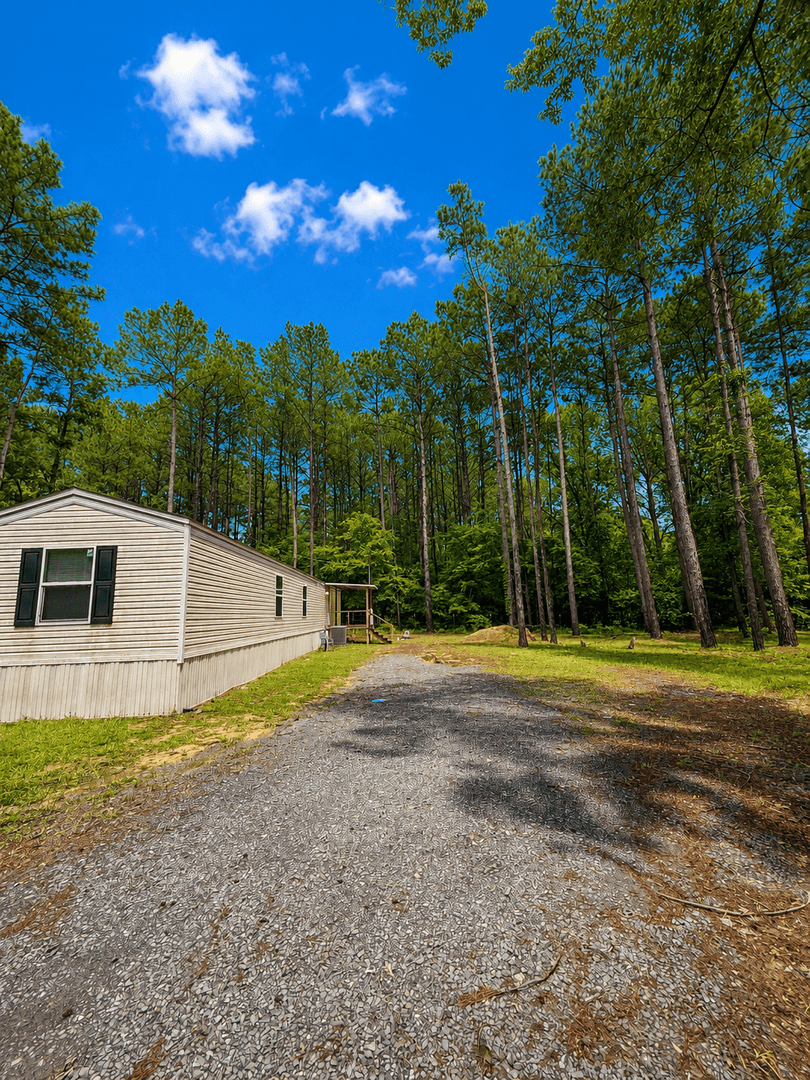 Stonewall House: 631 Adalynn PVT Lane