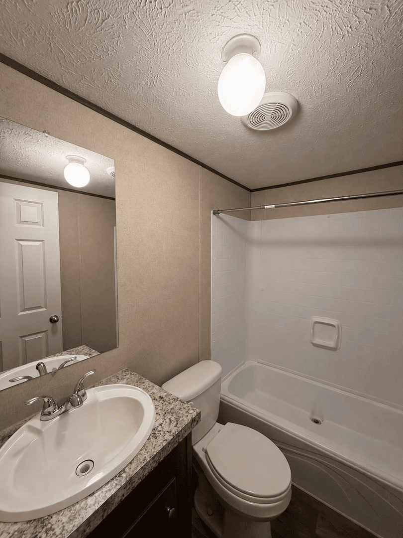 Stonewall House: 631 Adalynn PVT Lane