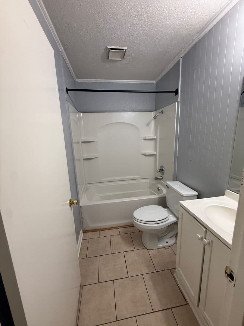 Bossier City House: 1320 Mark Ave