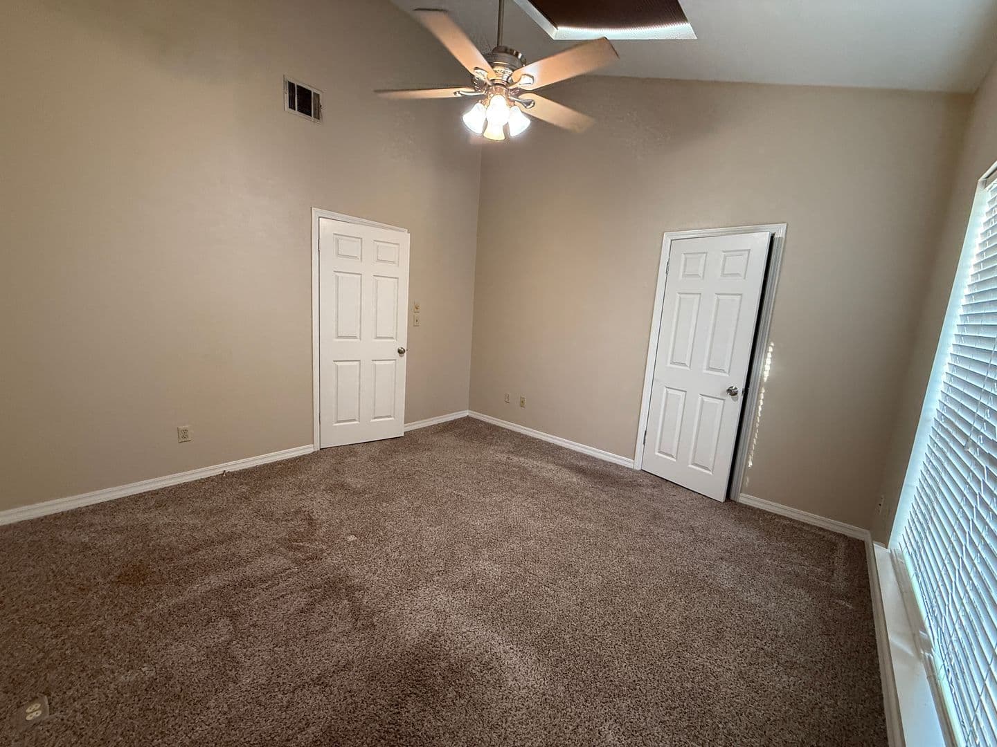 Shreveport House: 4111 Pines Rd.